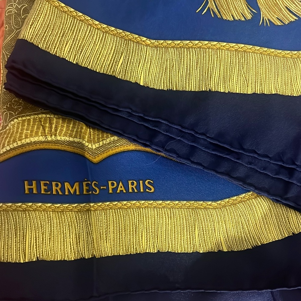 RARE Hermes Poste et Cavalerie silk scarf - Picture 4 of 8